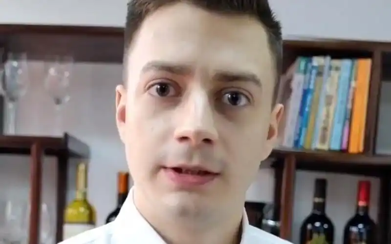 伏拉夫在甲亢潜伏期时的视频