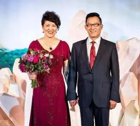 王育成身高 郎平登2016央视中秋晚会引高潮 教授老公王育成同台现身