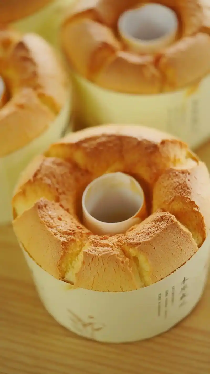 家用烤箱如何烤出完美烟囱戚风蛋糕.