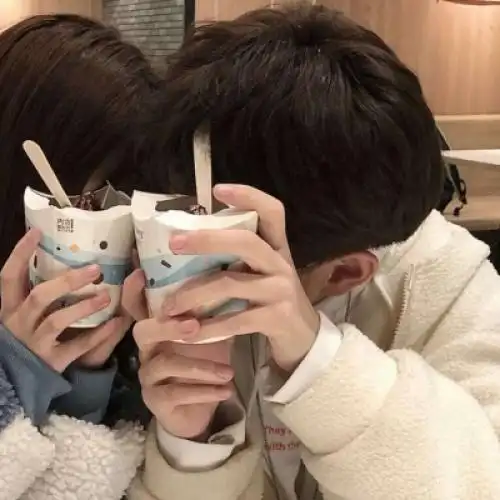 双人情侣头像超甜一对,爱你抵不过你喜欢