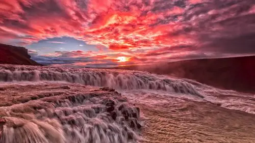 美丽的夕阳美景,河流,险滩,流,云,光芒,红色的天空 桌布 - 1920x1080