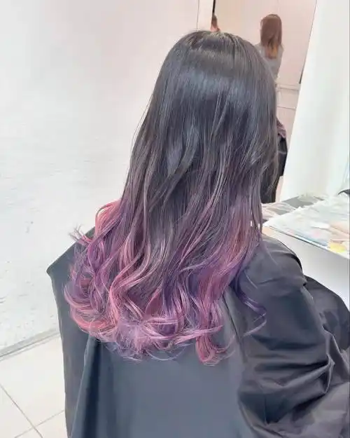 女士长发怎么整?发尾卷搭配发尾染,简直美得无可挑剔