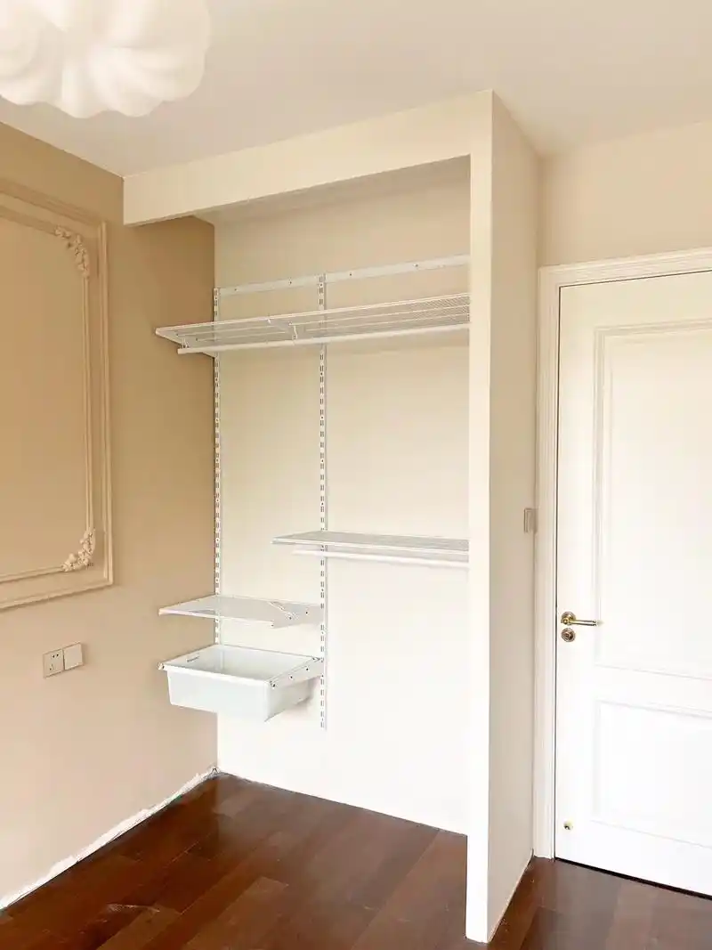 我的砌墙衣柜2.0基本完成!附具体尺寸.我家硬装基本结束,昨 - 抖音