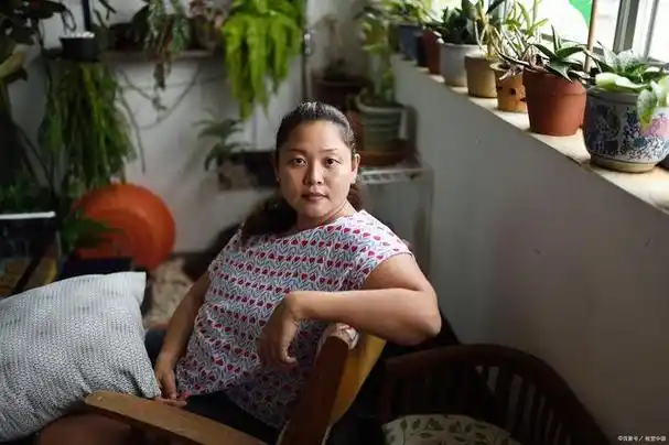 52岁阿姨感慨:女人离婚后,只要儿子在手,什么都不用怕!