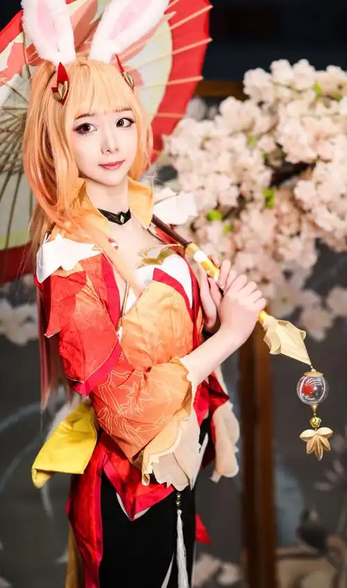 玥舞 在最不卖萌网的cosplay作品【王者荣耀】公孙离 漫展场照
