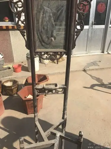 满工洗脸盆架子