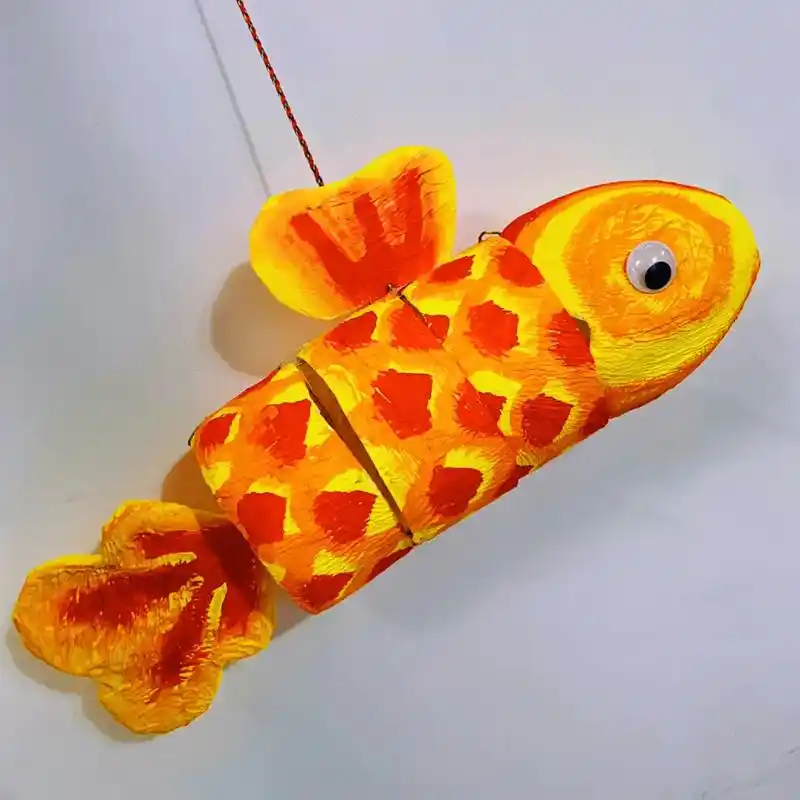 自制灯笼 #亲子手工制作 #幼儿园手工灯笼 #元宵节 今天 - 抖音