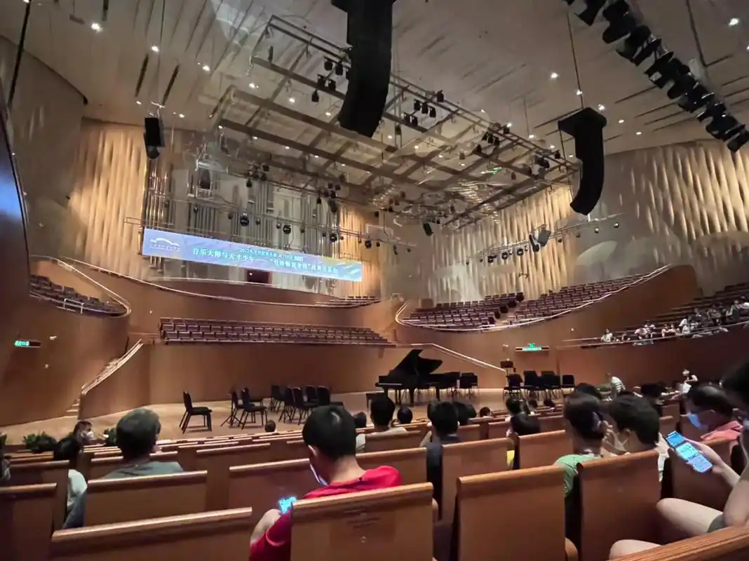 20220806上海东方艺术中心打卡