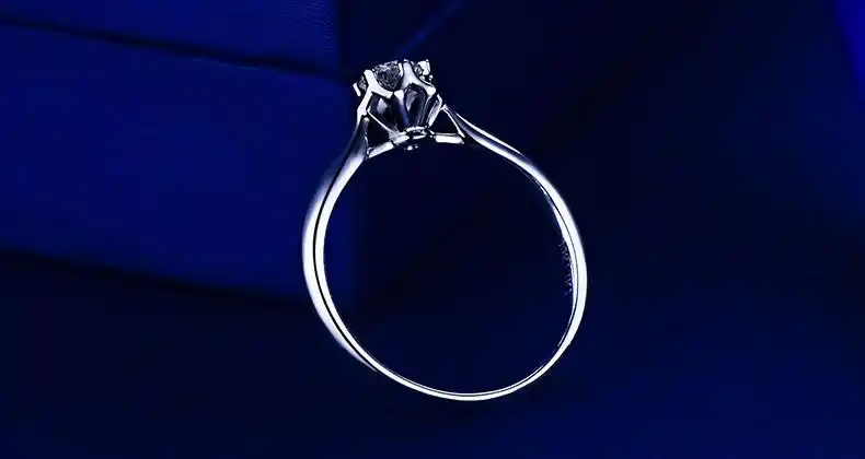 钻石 钻戒 周大生(chow tai seng) 周大生 钻石戒指 经典时尚18k金镶