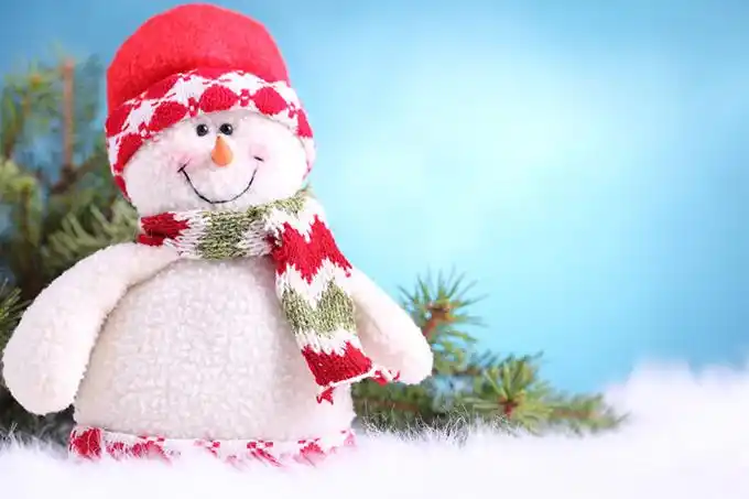 可爱戴帽子雪人高清摄影图片 - 素材中国16素材网