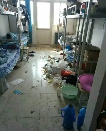 大学生宿舍, 整洁脏乱大比拼!
