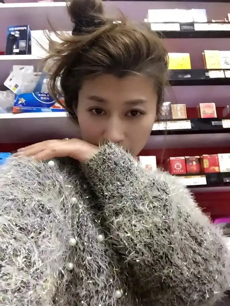 话题热搜榜 2015年我是超市老板娘,一天累死累活熬的到后 - 抖音