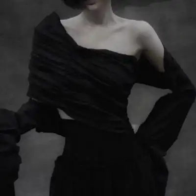 黑色系优质部位女头 简约真人模糊头像女 - 女生头像 - 潮人个性网