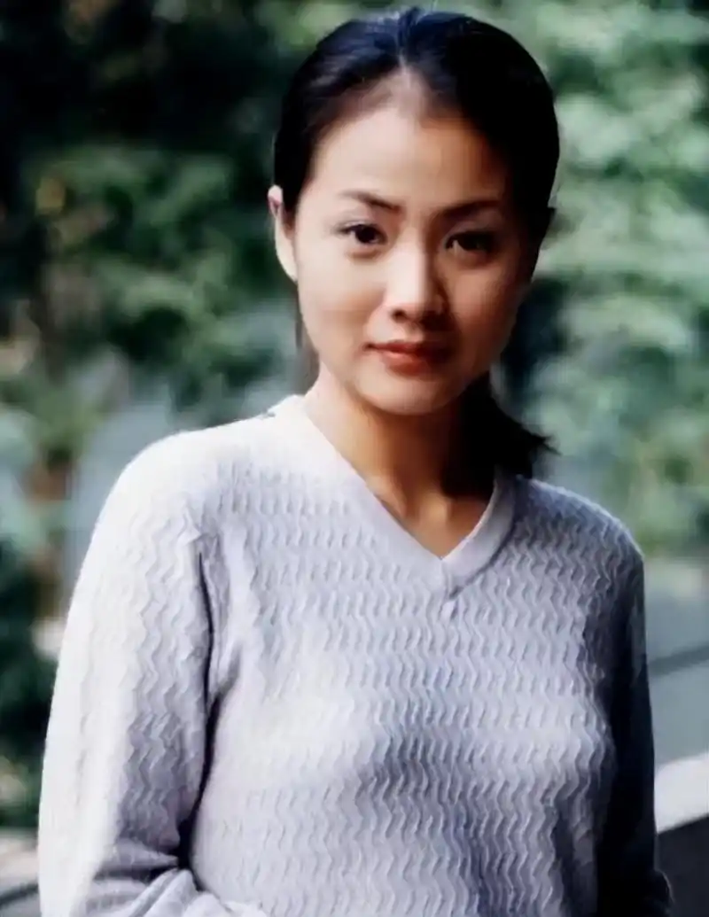 《外来媳妇本地郎》当中的黄菲做回了钱莹,远在他乡还好吗?