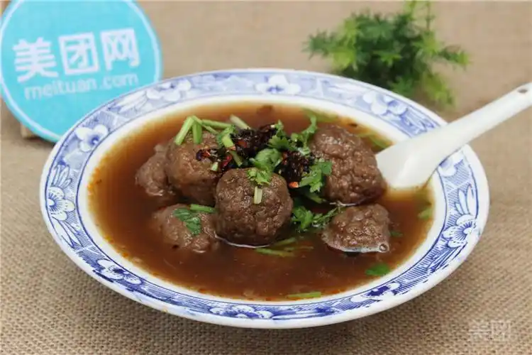 炖牛肉丸子烩菜