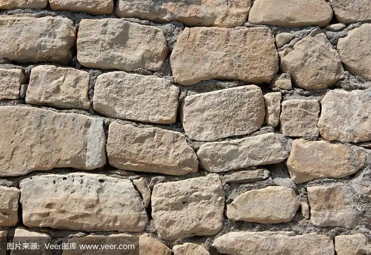 大石头砌成的石墙