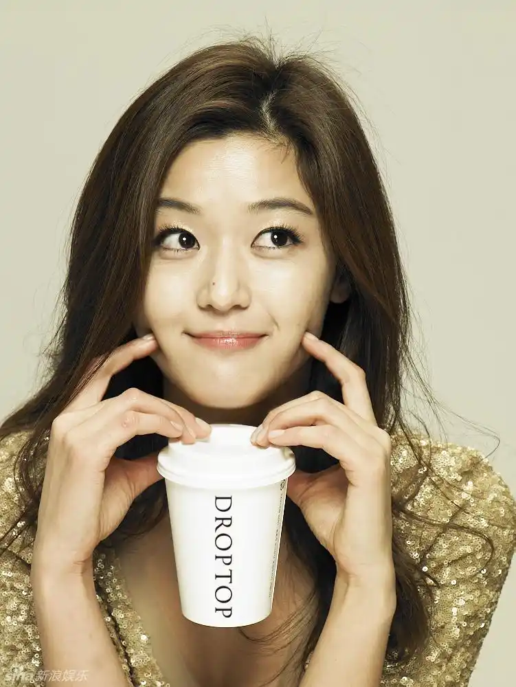 gianna jun) /i>,本名王智贤,1981年10月30日出生于韩国首尔江南区