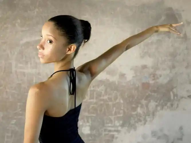 舞者 优雅图片_舞者 优雅高清图片素材库