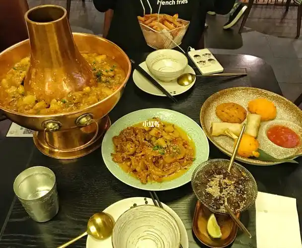 探店上海之火烧云傣家菜超强排队和小贴士