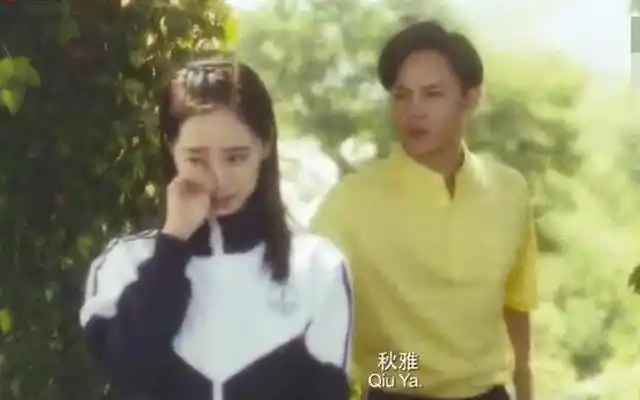 《夏洛特烦恼》为什么秋雅明明爱着袁华却和夏洛在一起?