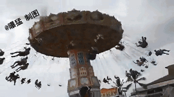 这些游乐场的另一面此刻却让小安君看到了它被人忽略的危险的那一面.