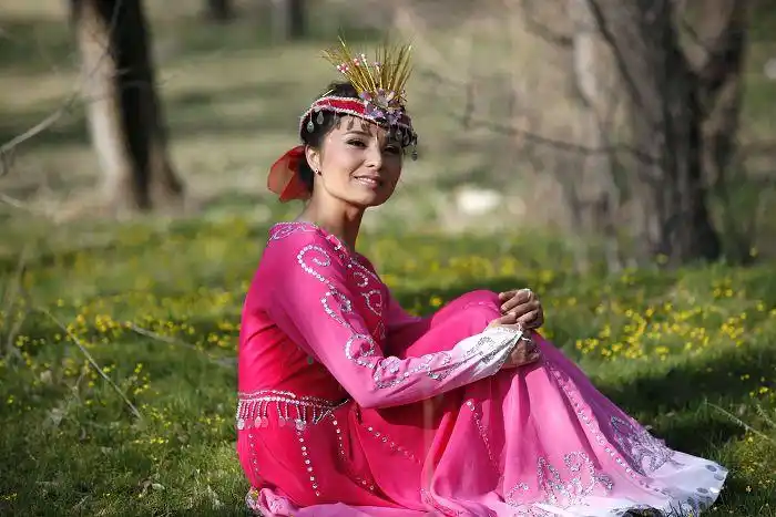 锡伯族军民到此后不辱满八旗使命, 辛勤屯垦,维护了祖国西域的统一和