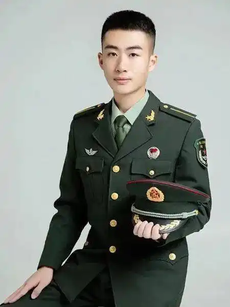 军校学员理发,嘿嘿_信息_战支_陆军