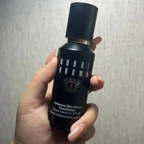 bobbibrown虫草粉底液