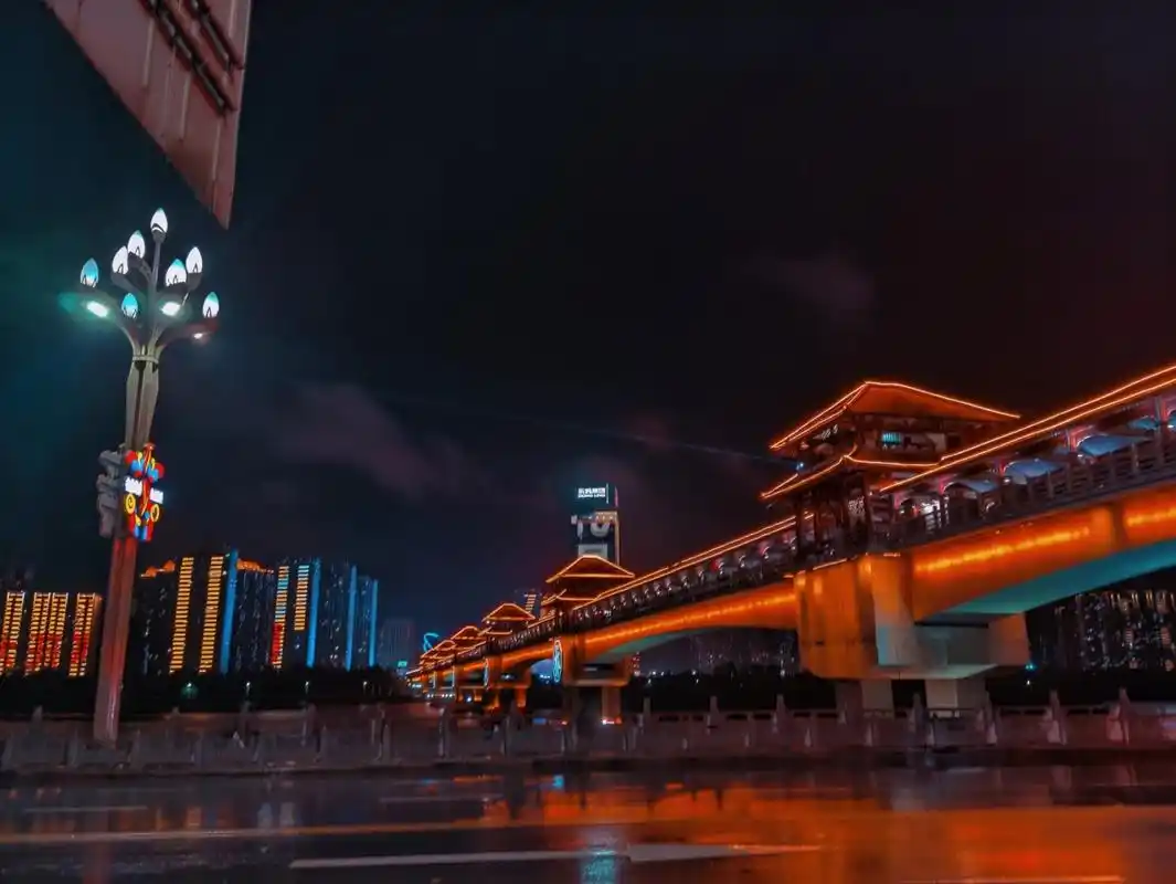 走遍陕西之宝鸡夜景 宝鸡美食 东岭廊桥,石鼓阁,陈仓老街,豆花泡馍