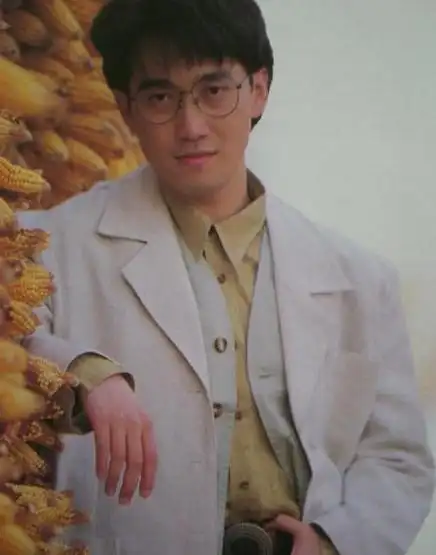 周传雄小刚时期的照片