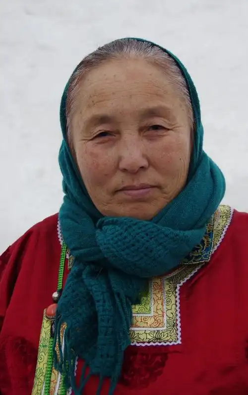 蒙古女人_人像_poco摄影