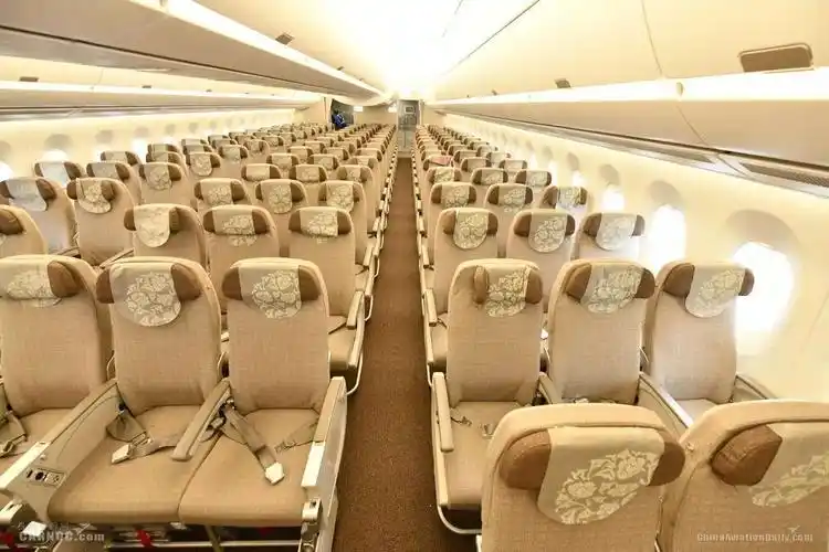 记者探访东航a350-900新一代世界顶级客舱服务系统