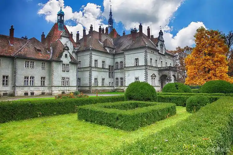 古老_城堡_秋天_绿色_草坪_蓝天_图片大全—全景创意图库(quanjing.