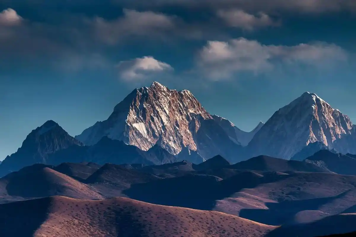 夏日生活打卡季蜀山之王贡嘎山,为横断山的大雪山主峰,四川省最高峰