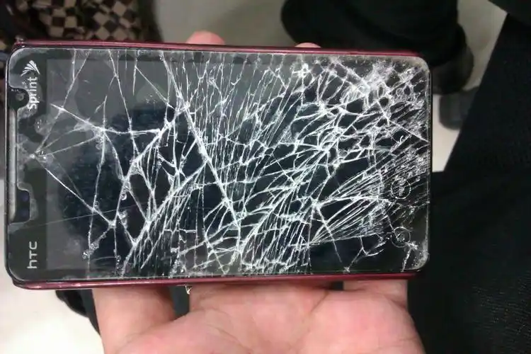 手机碎成这样修要多少钱?htc evo g14