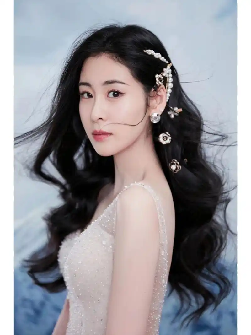 张碧晨 性感写真图