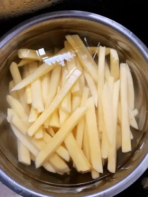 家庭版炸薯条的做法_菜谱_豆果美食
