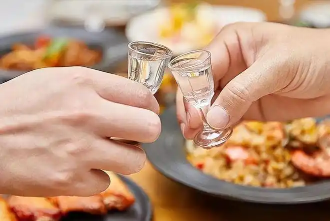 最近想给爸爸买点好的白酒,什么白酒好喝呢?