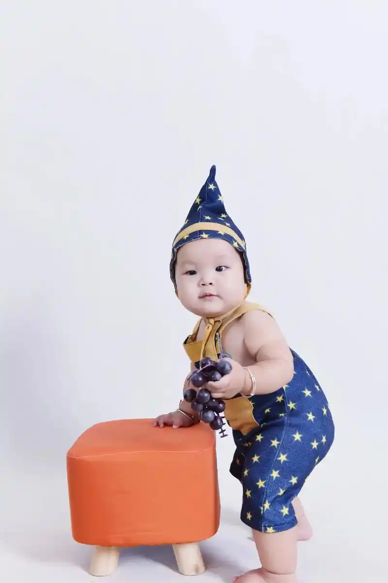 穿尿不湿的萌娃 #我的小男孩 #宝宝写真 - 抖音