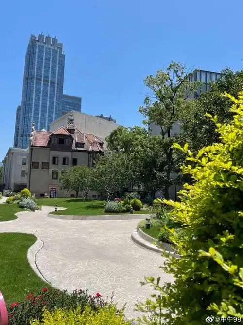 淮海中路上海音乐学院两幢老城堡式的建筑上海上海音乐学