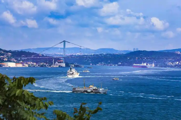 土耳其 · 博斯普鲁斯海峡进行曲