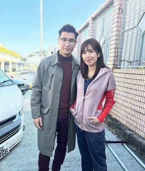 马德钟卷土重来不受收视影响地位稳_黄智雯_袁伟豪_陈展鹏