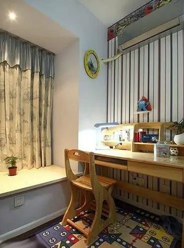儿童房飘窗书桌装修效果图赏析