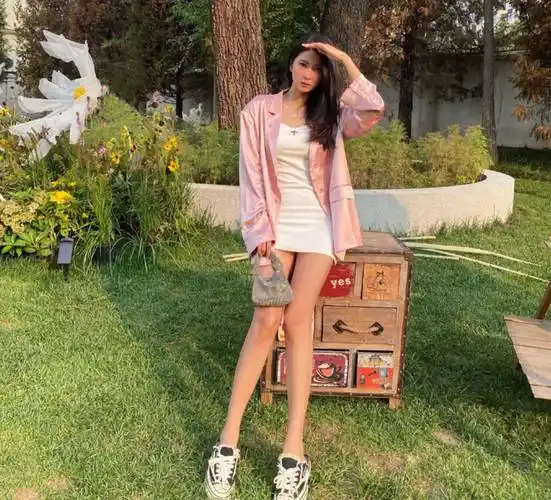 娇妻不爱健身身材傲人,体态丰盈黄金比例_因为_恋情