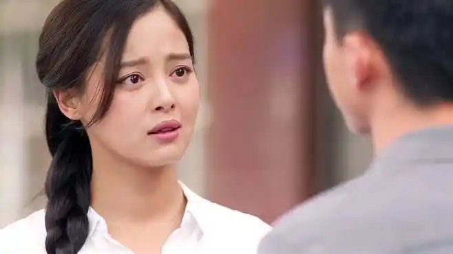 拥抱星星:让明月楼重开,夏明月抓住机会,让大老板甘愿投资-影视综视频