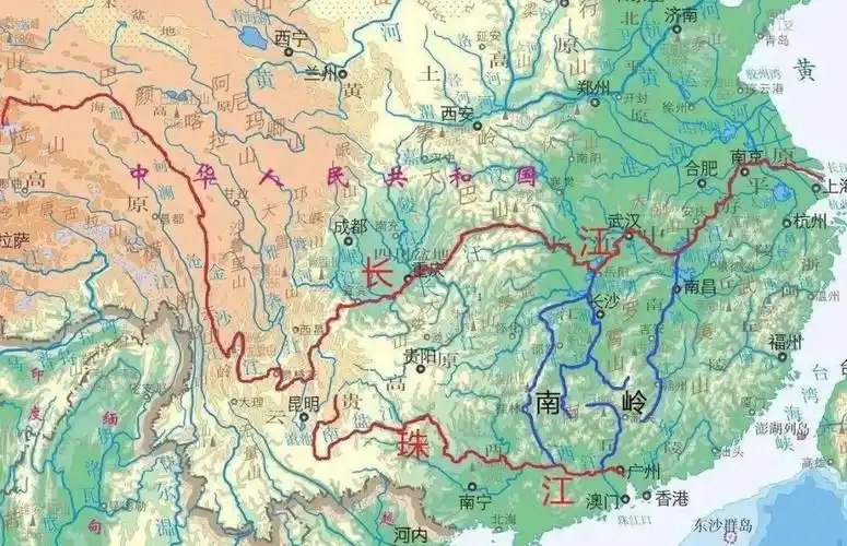 当我们翻开中国地形图就能看见,在南方的两大水系——长江和珠江之间
