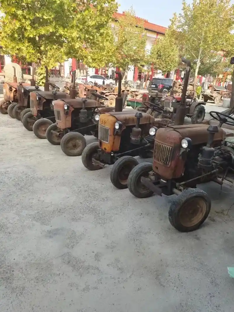 新到一批正常使用的12马力的东方红拖拉机,传动轴传动,能玩能 - 抖音