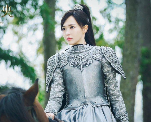 有种"帅气"叫女将军,躲过了赵丽颖和杨幂,看到热巴:失了心