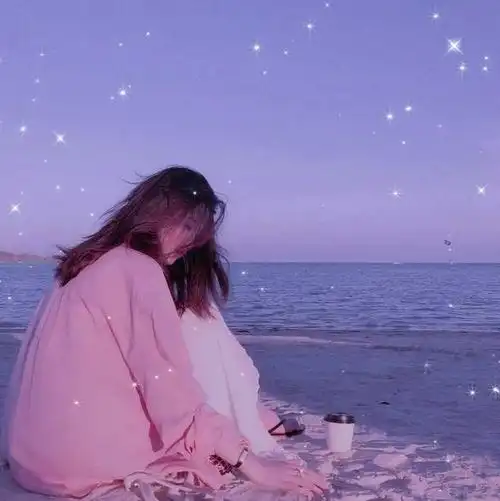 紫色滤镜闪闪温柔女生头像