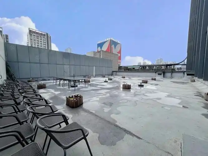 电梯口地铁上建,成都天府新区华阳蓝润置地广场(办公)写字楼出租-成都